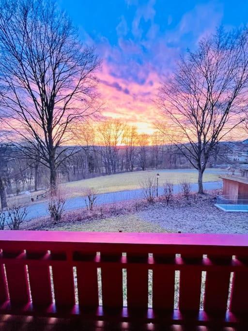 Fewo 10 - Appartement Im Rottalblick - Traumhaften Ausblick Geniessen Mit Bademantelgang Zur Therme, Tv, Balkon Und Persoenlichem Gaesteempfang Von Astarte Estate Bad Griesbach  Zewnętrze zdjęcie